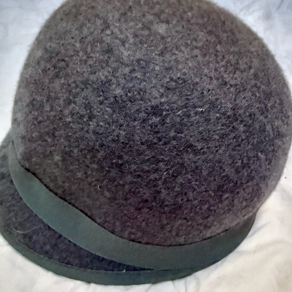 World Market Wool Felt Cloche Hat Gray w/ Bow 100% Wool Retro Vintage Style - Picture 4 of 7